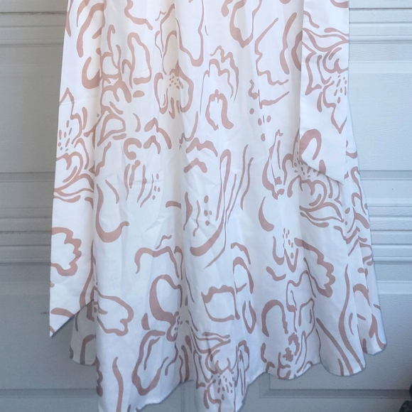 Beautiful Elegant Summer Dress 🥳Host picked 🥳 - Picture 8 of 10